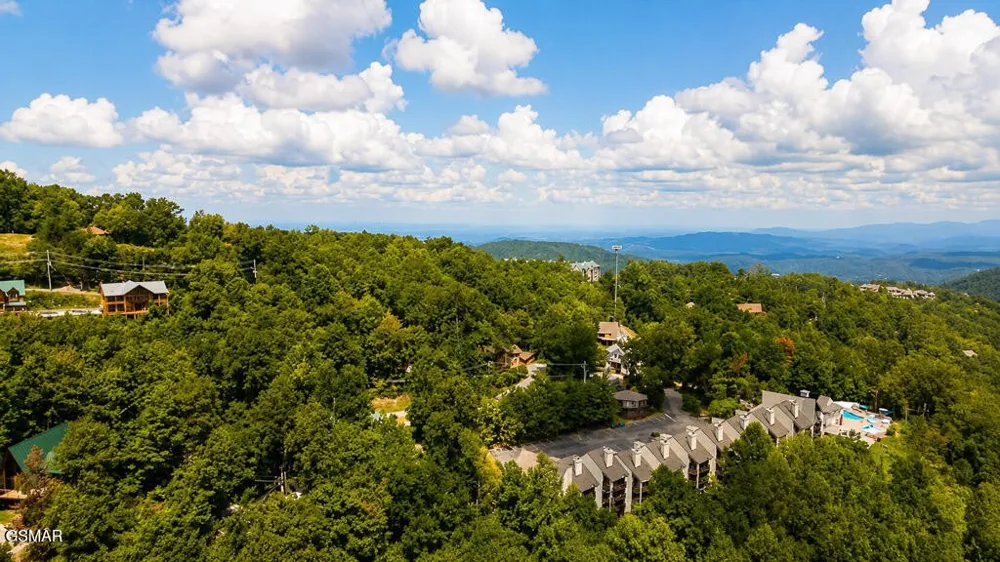 1170 Lower Alpine Way Gatlinburg, TN 37738
