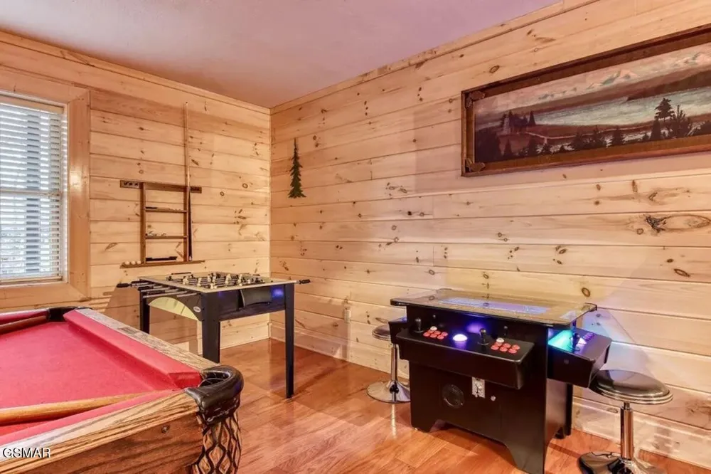 1170 Lower Alpine Way Gatlinburg, TN 37738