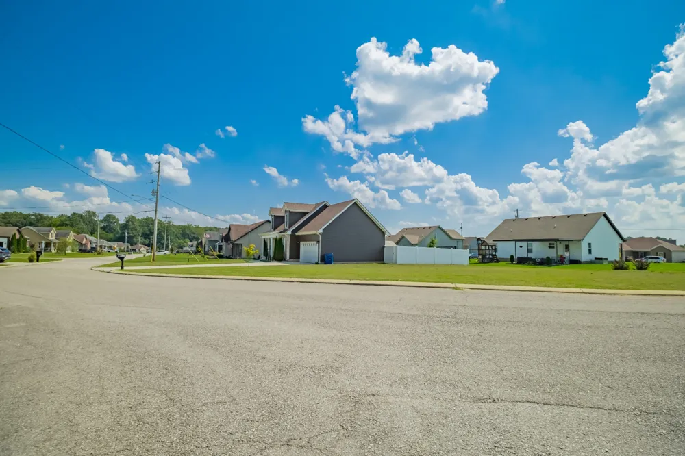664 Ridge St Manchester, TN 37355