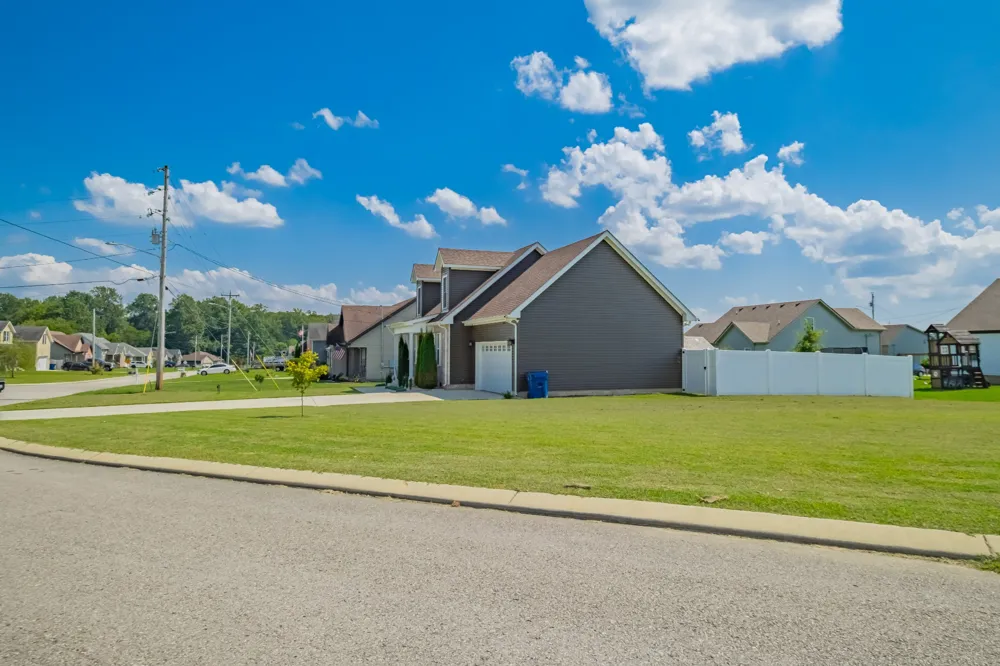 664 Ridge St Manchester, TN 37355