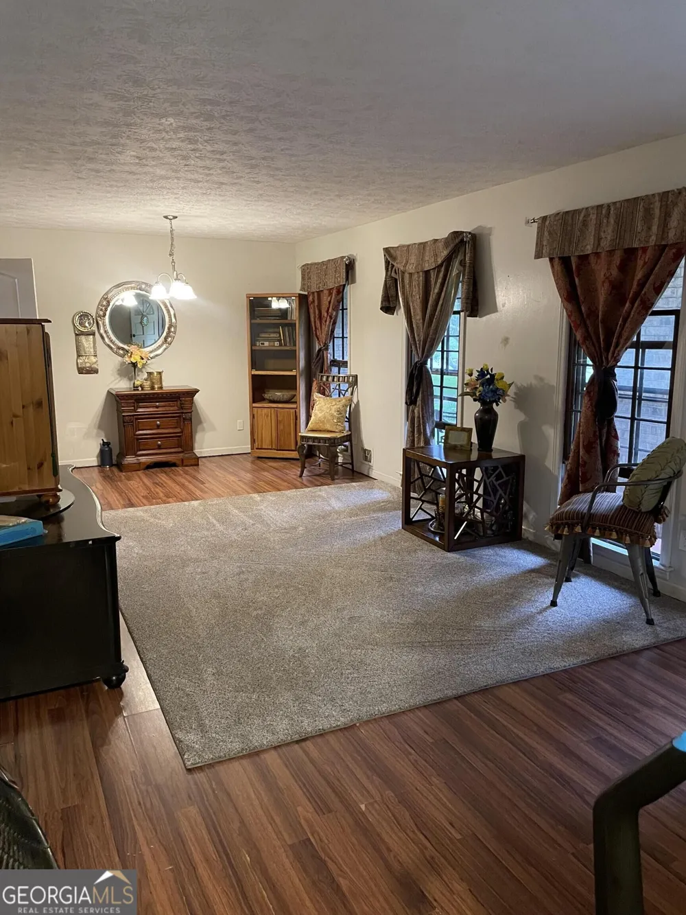 2674 Hickory Valley DR Snellville, GA 30078