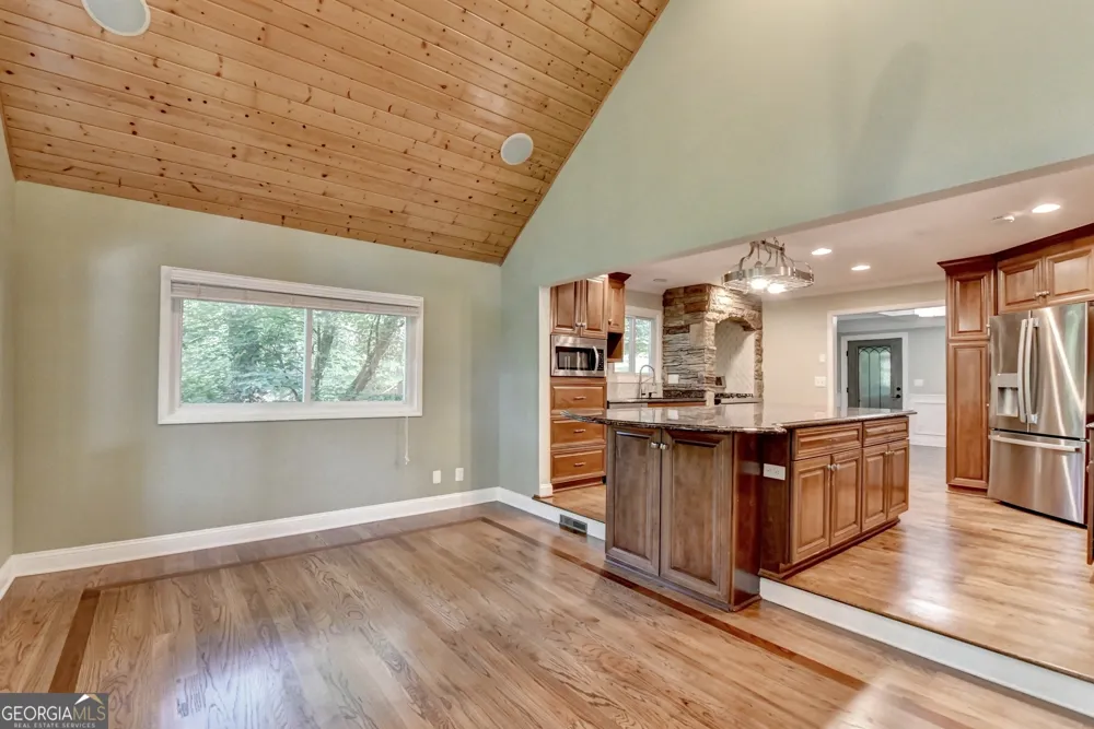 975 Timber Lake TRL Cumming, GA 30041