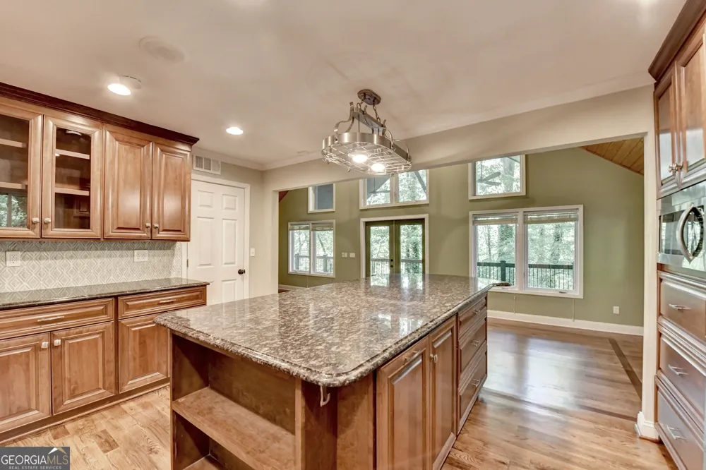 975 Timber Lake TRL Cumming, GA 30041