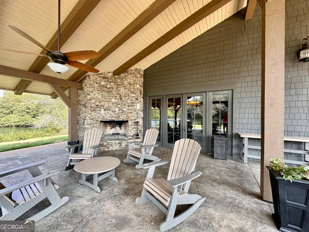 29 Forked Leaf RD Cleveland, GA 30528