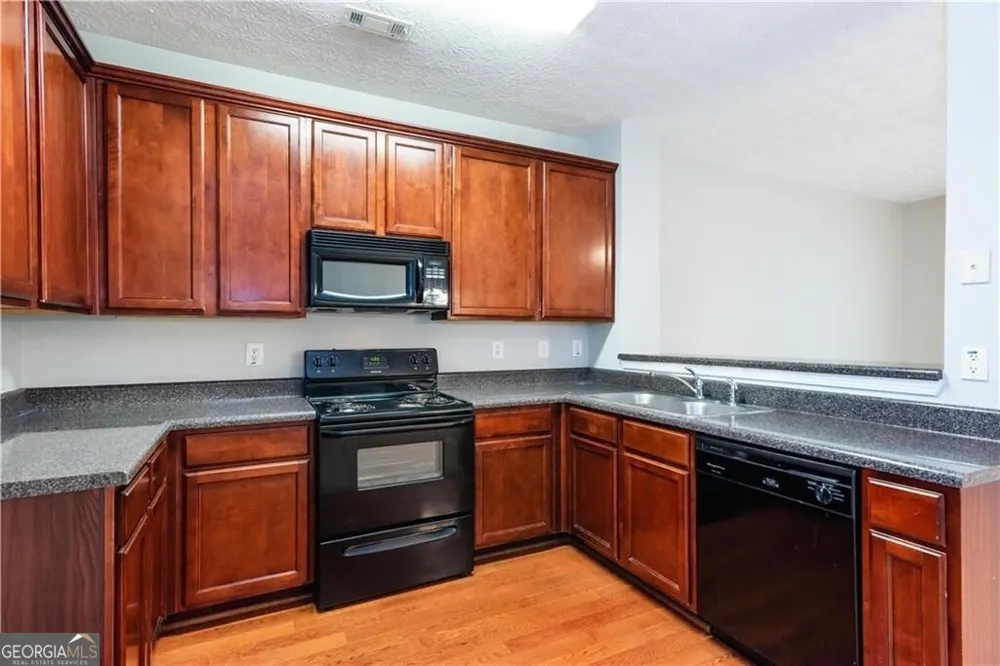 4283 High Park LN East Point, GA 30344