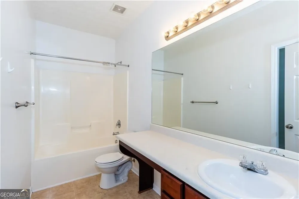 4283 High Park LN East Point, GA 30344