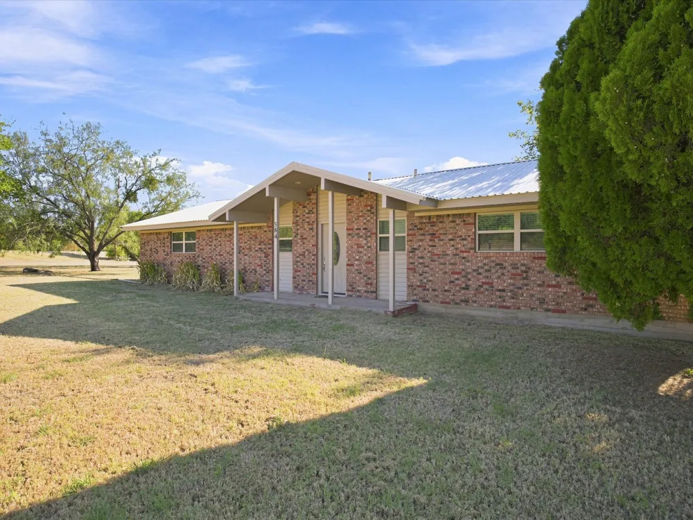 584 HWY 16 N Graham, TX 76450