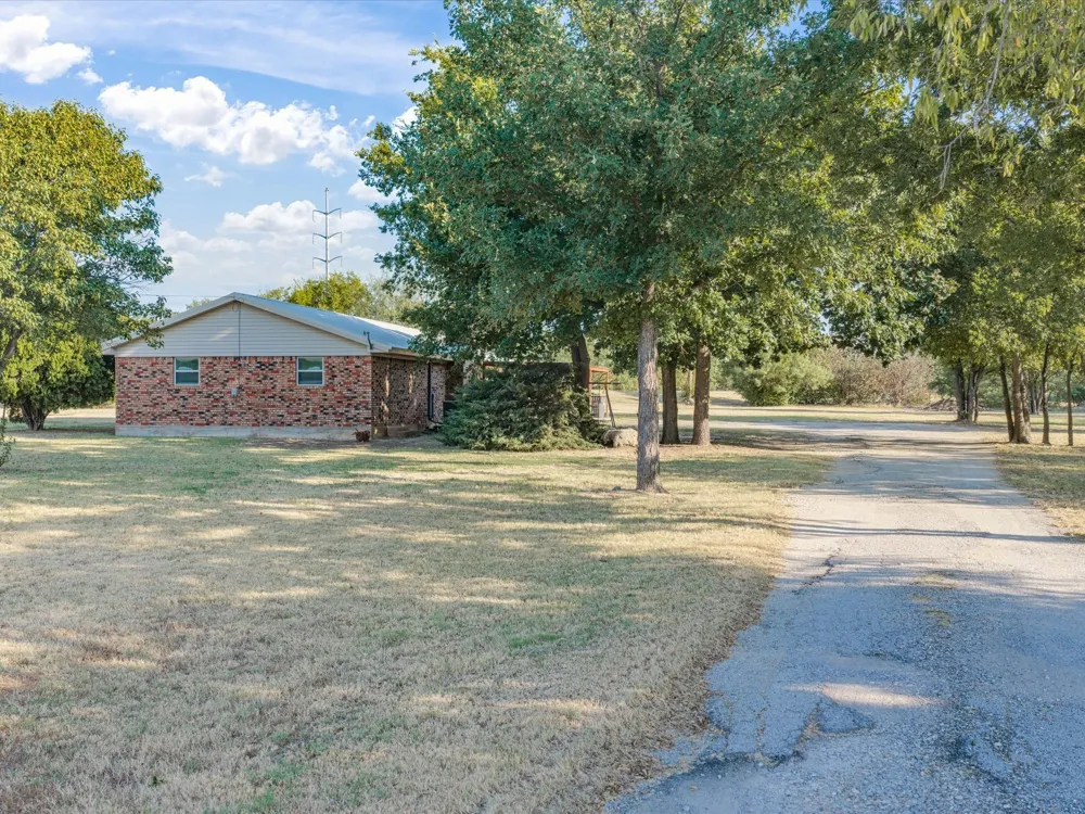 584 HWY 16 N Graham, TX 76450