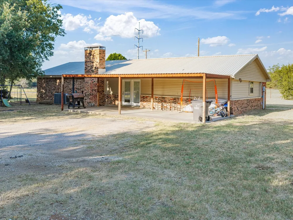584 HWY 16 N Graham, TX 76450