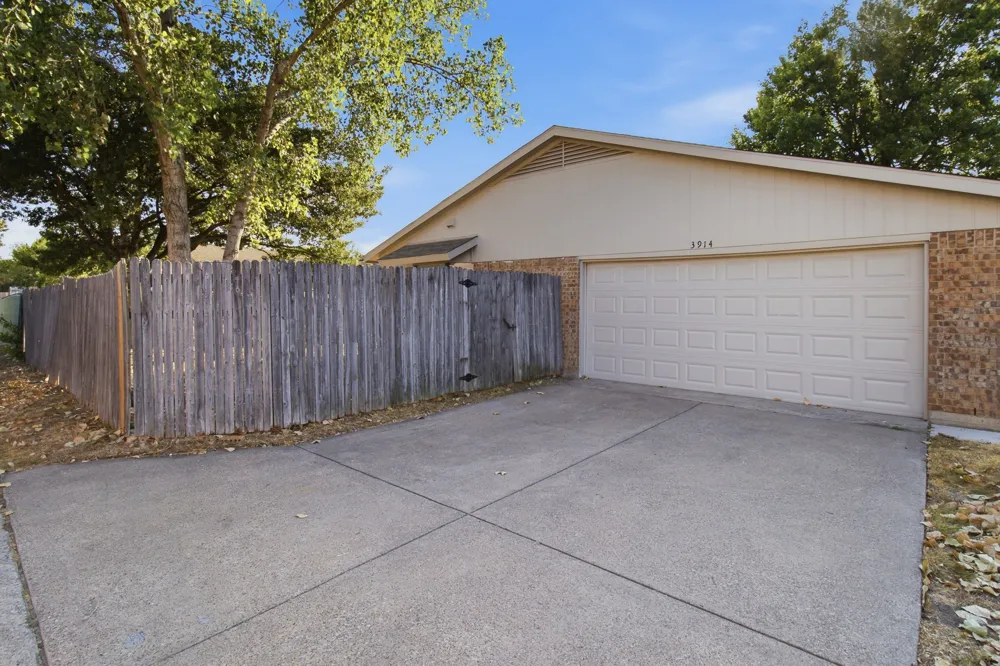 3914 Wheelwright Drive Garland, TX 75044