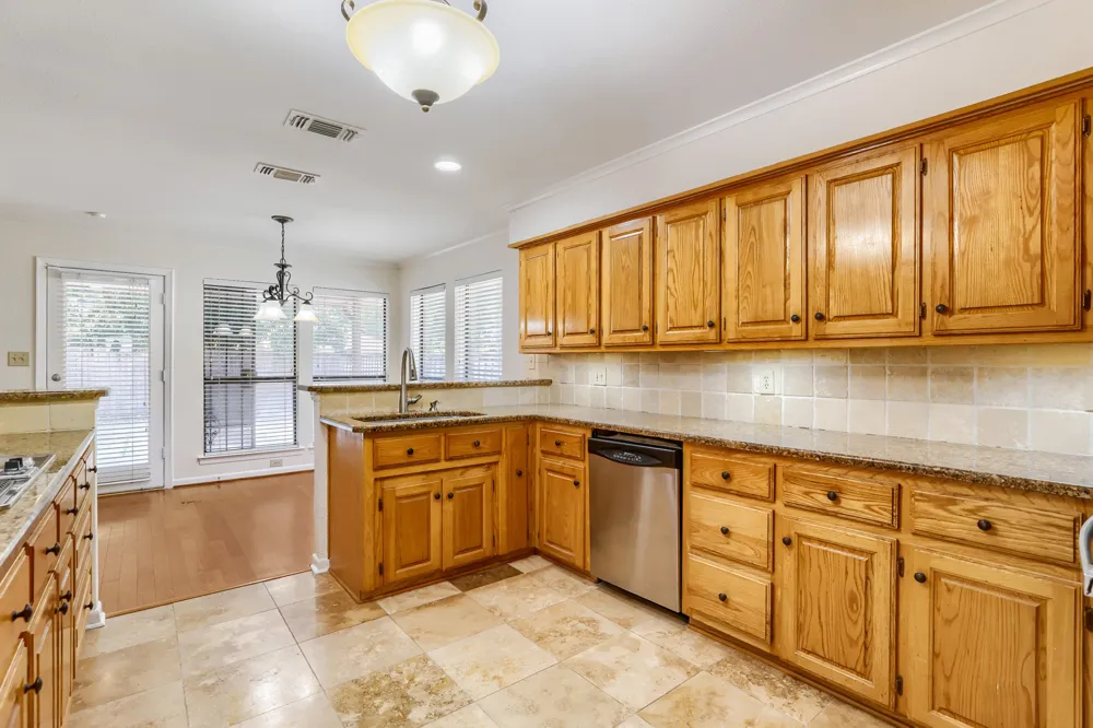 806 Royal Birkdale Drive Garland, TX 75044