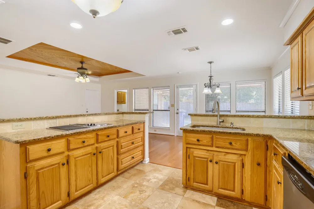 806 Royal Birkdale Drive Garland, TX 75044