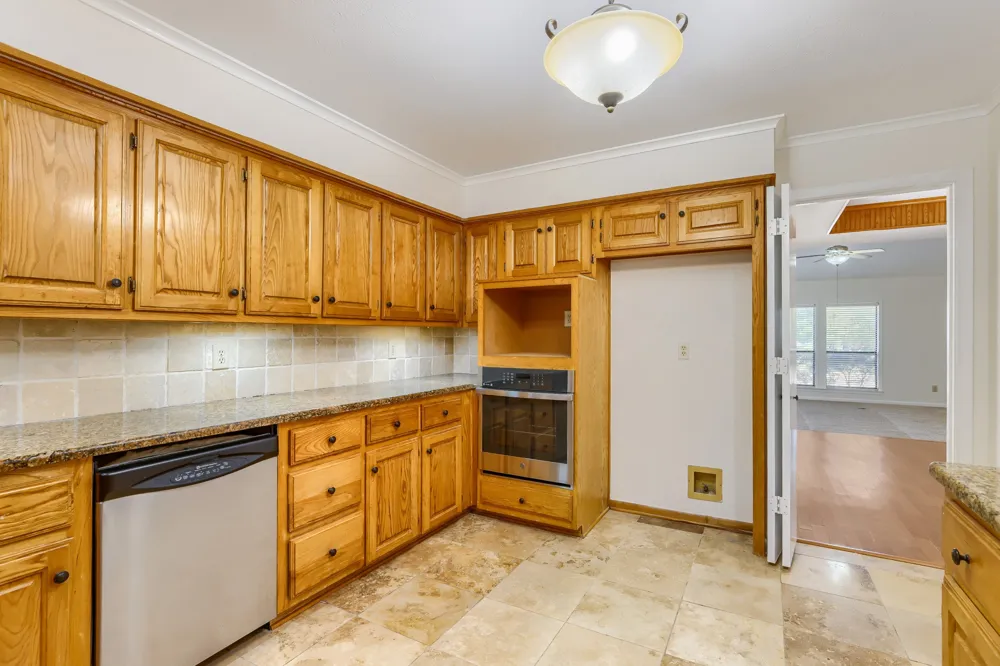 806 Royal Birkdale Drive Garland, TX 75044