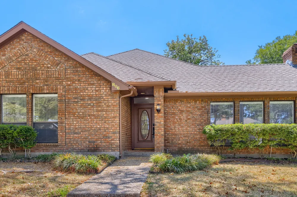 806 Royal Birkdale Drive Garland, TX 75044