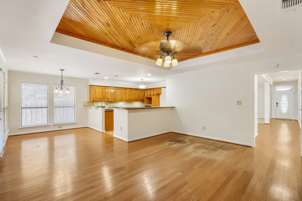 806 Royal Birkdale Drive Garland, TX 75044
