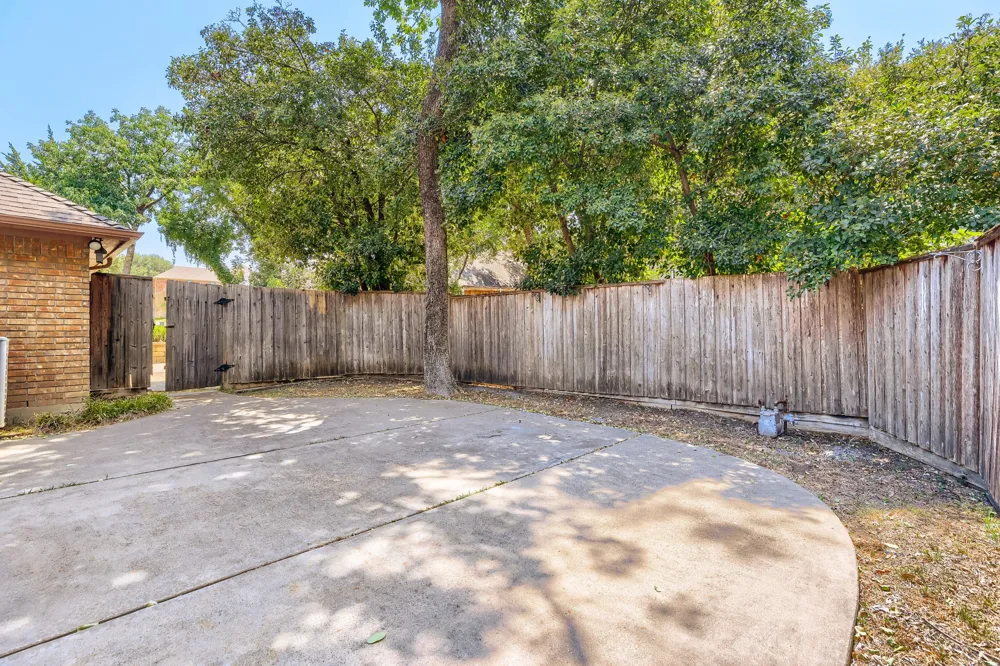 806 Royal Birkdale Drive Garland, TX 75044