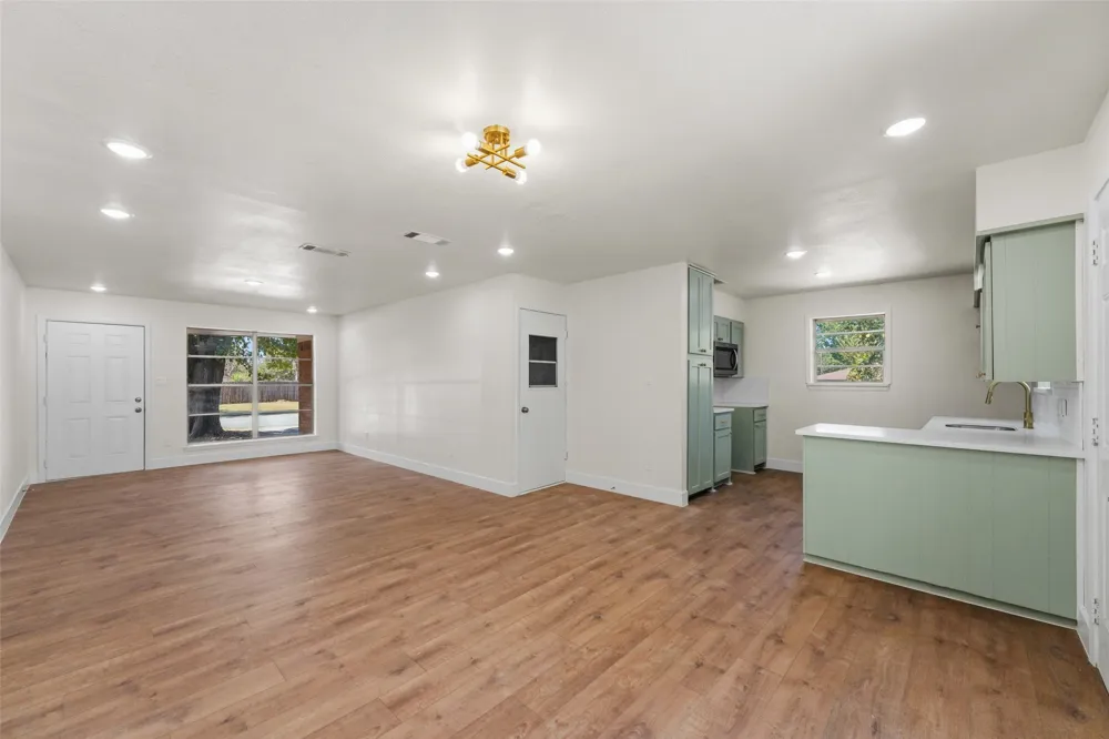 504 Hill Street Aubrey, TX 76227