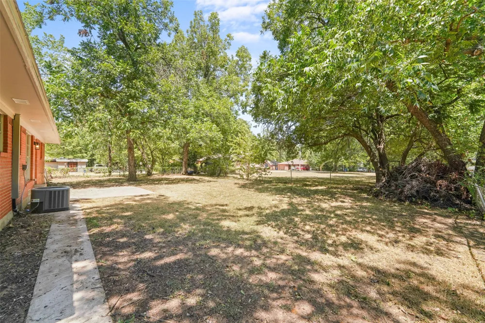 504 Hill Street Aubrey, TX 76227