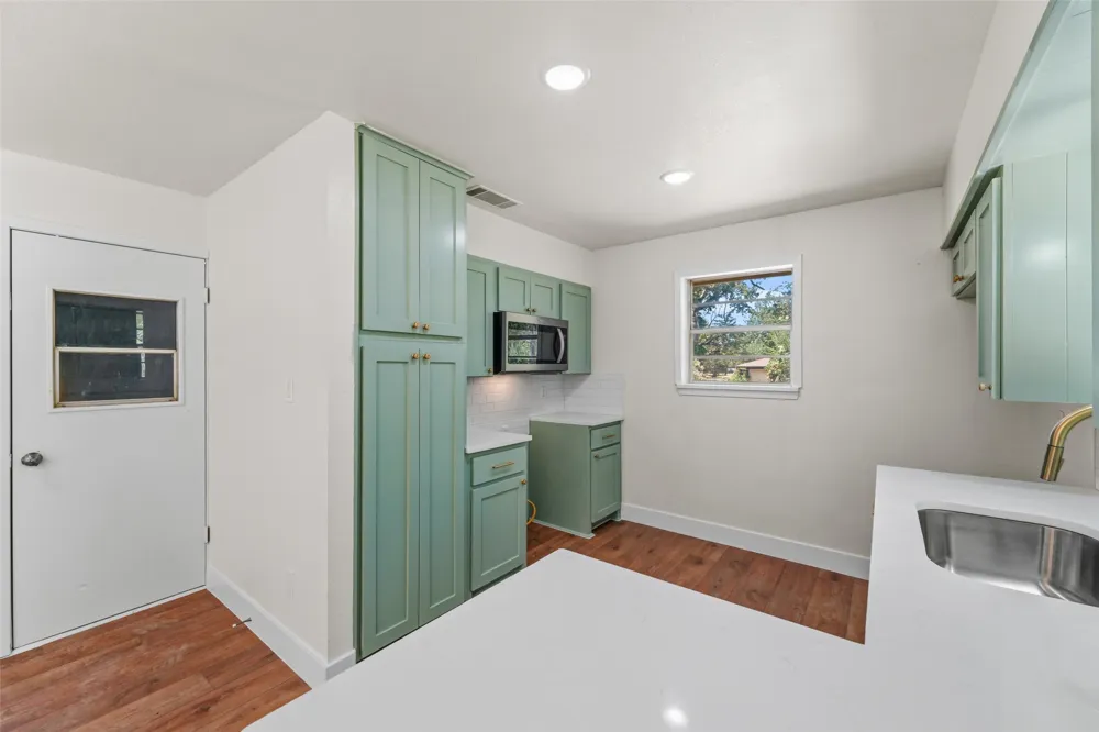504 Hill Street Aubrey, TX 76227