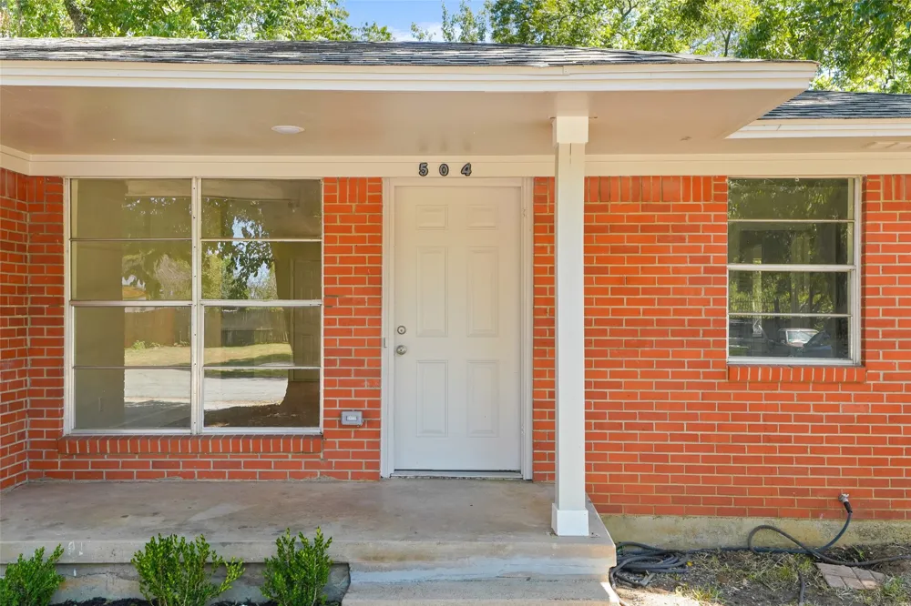 504 Hill Street Aubrey, TX 76227