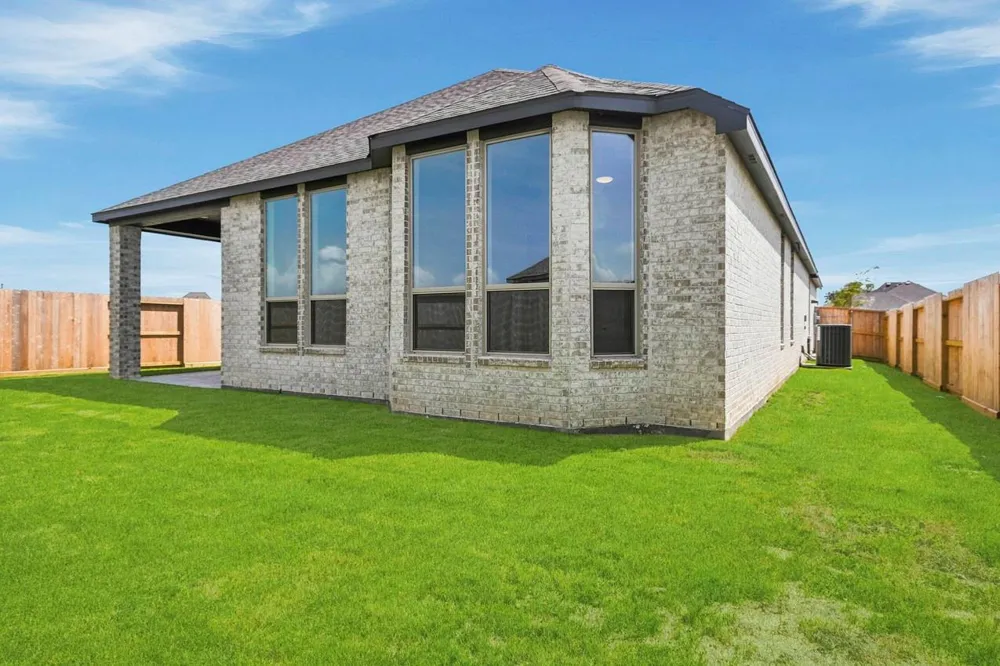 12226 Hyland Lane Mont Belvieu, TX 77523