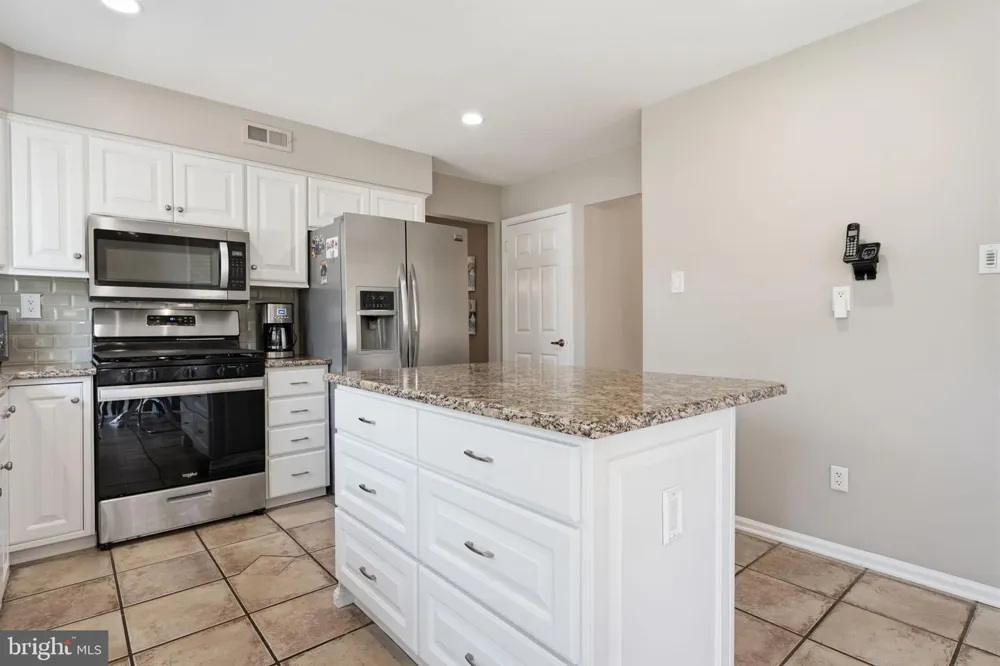 9 HIBISCUS PLACE Newtown, PA 18940