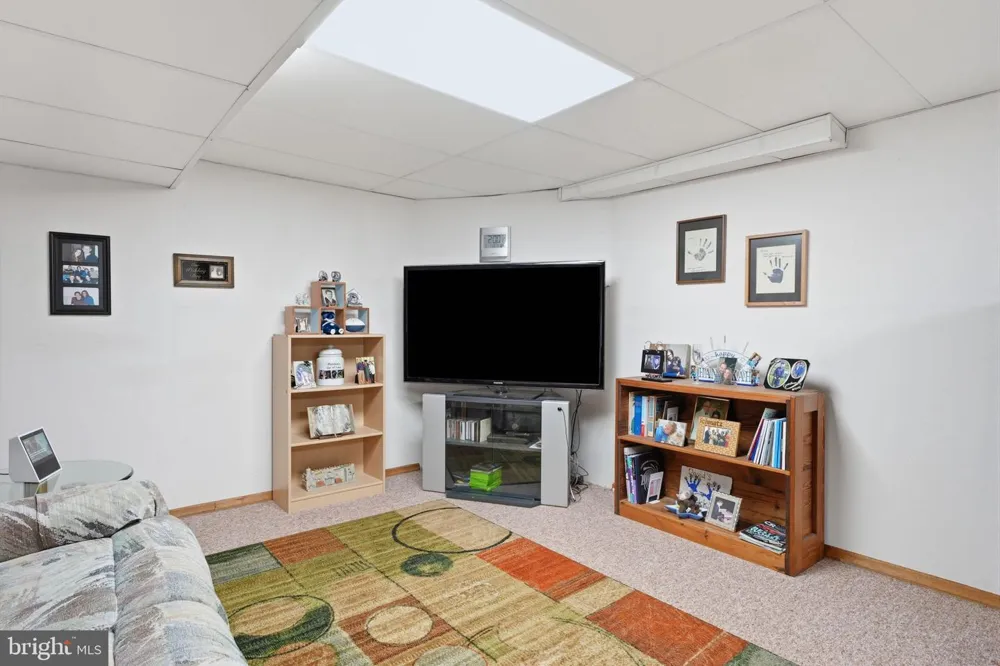 9 HIBISCUS PLACE Newtown, PA 18940