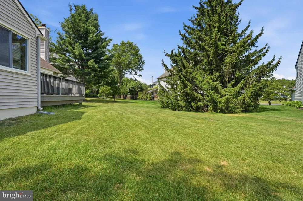 9 HIBISCUS PLACE Newtown, PA 18940