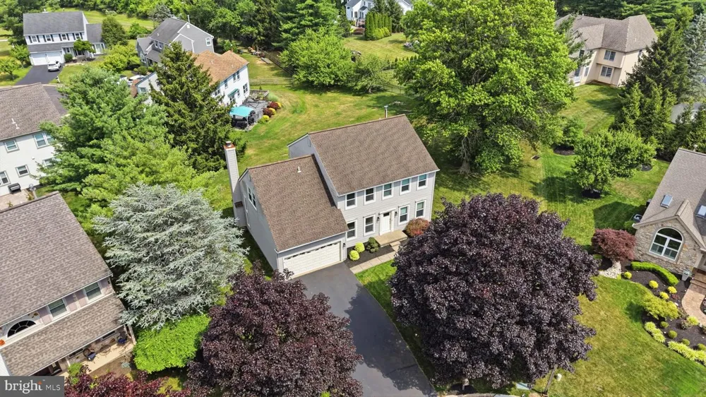 9 HIBISCUS PLACE Newtown, PA 18940
