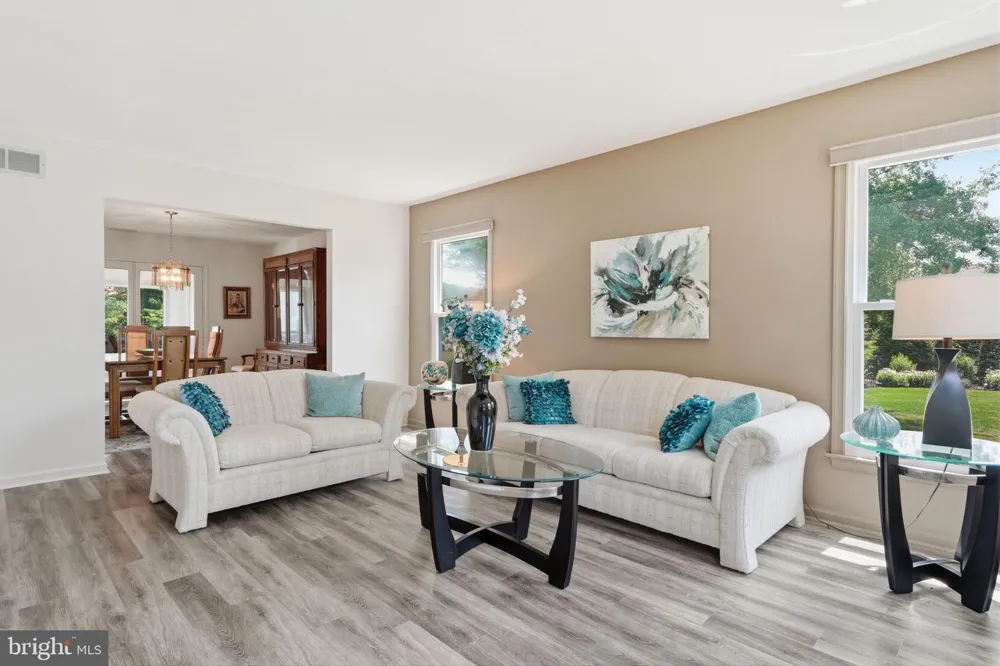 9 HIBISCUS PLACE Newtown, PA 18940