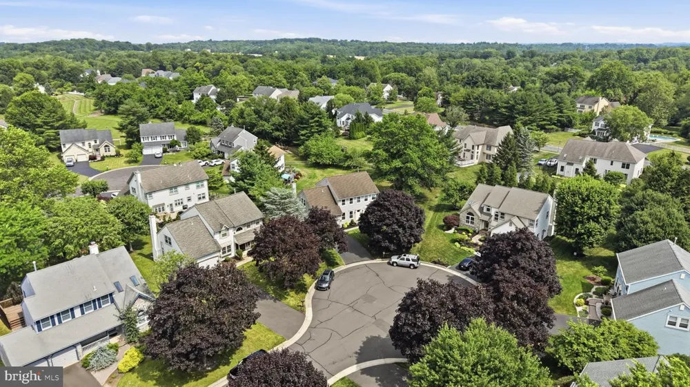 9 HIBISCUS PLACE Newtown, PA 18940