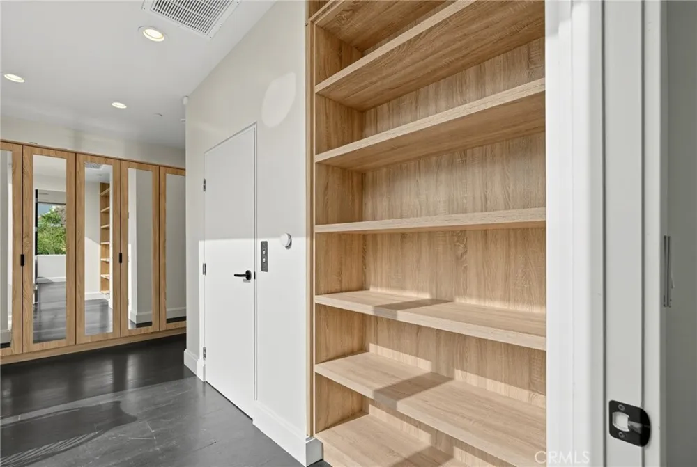1941 Curson Los Angeles, CA 90046