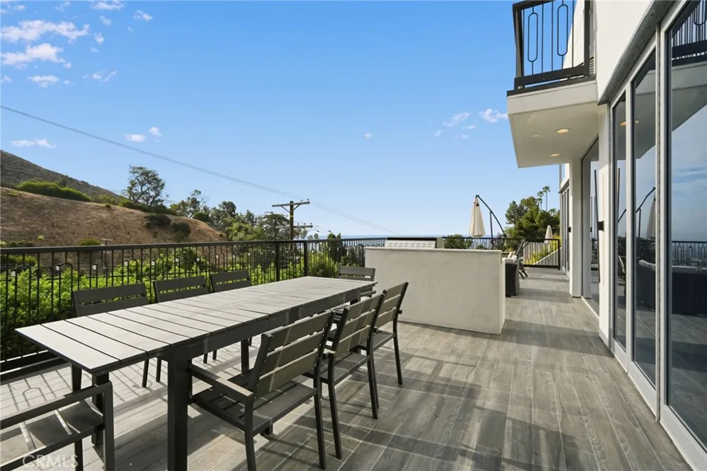 1941 Curson Los Angeles, CA 90046
