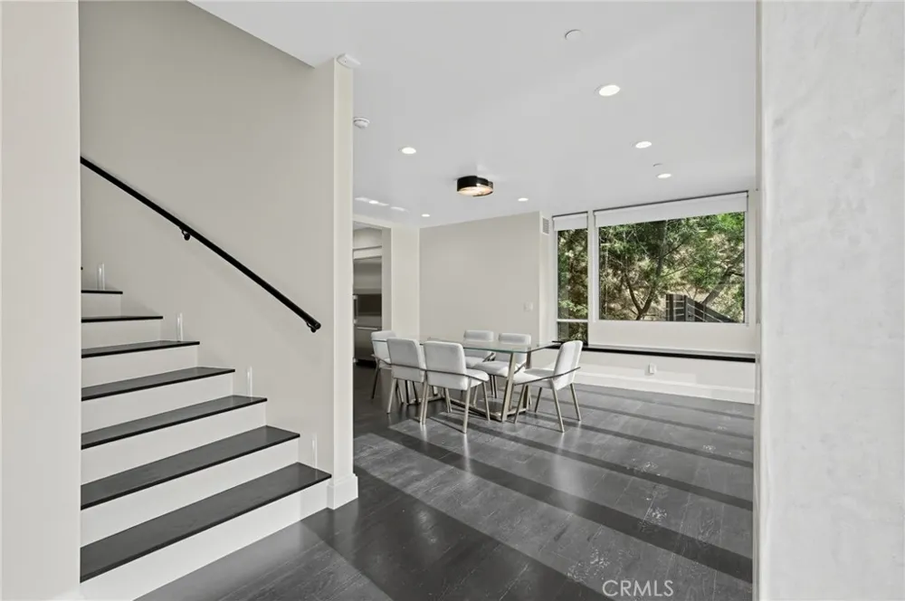 1941 Curson Los Angeles, CA 90046