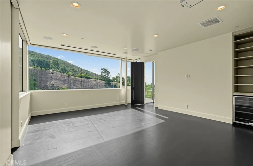 1941 Curson Los Angeles, CA 90046