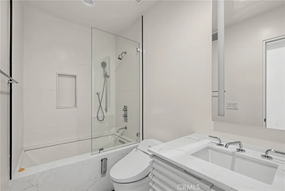 1941 Curson Los Angeles, CA 90046