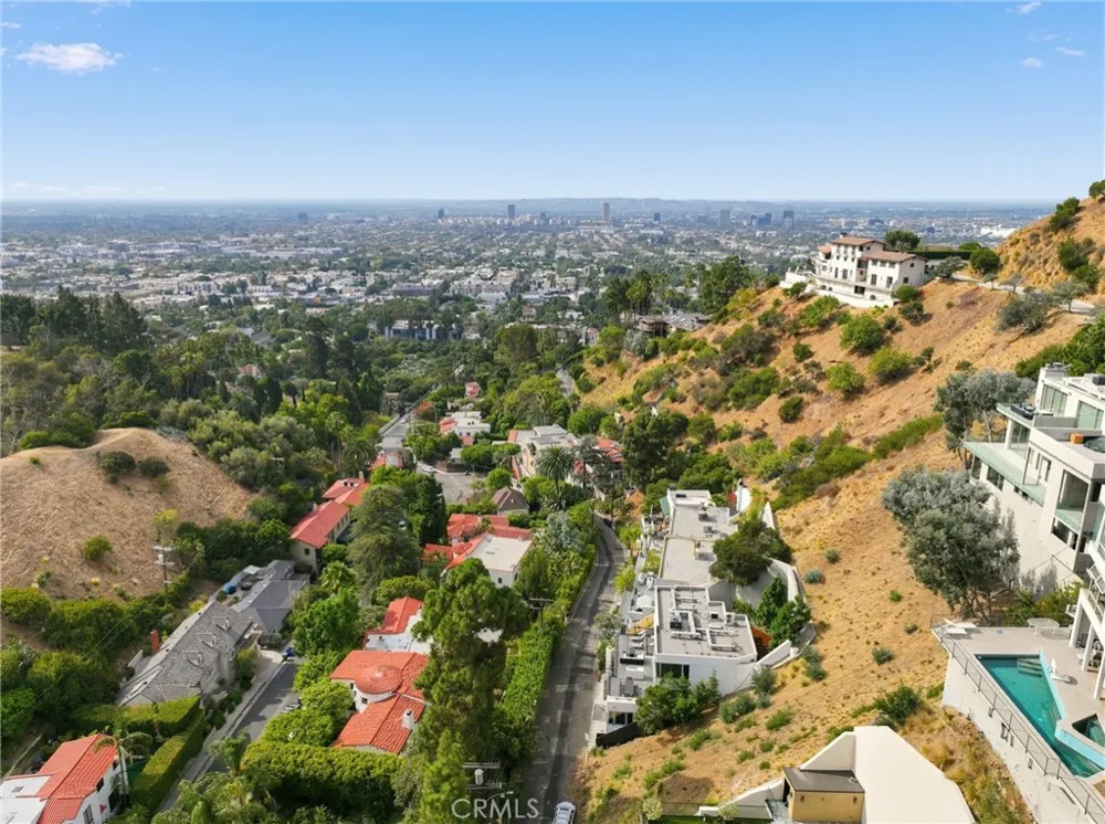1941 Curson Los Angeles, CA 90046