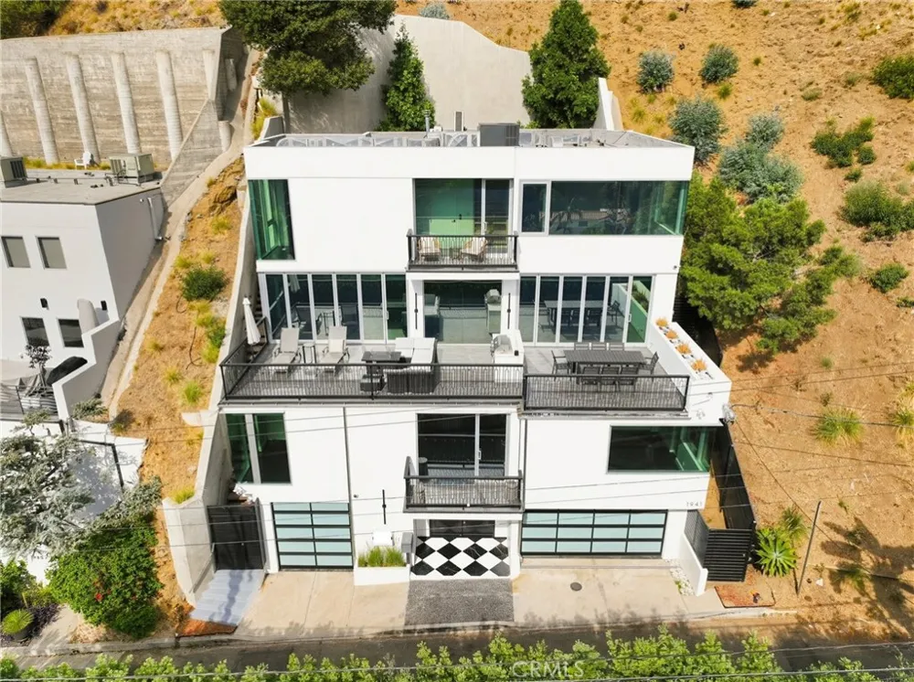 1941 Curson Los Angeles, CA 90046