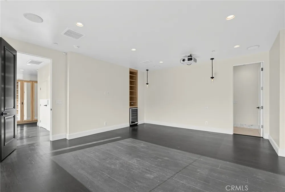 1941 Curson Los Angeles, CA 90046