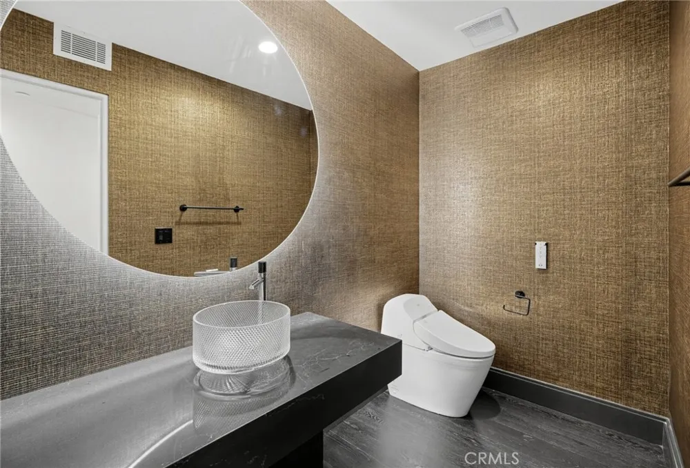 1941 Curson Los Angeles, CA 90046