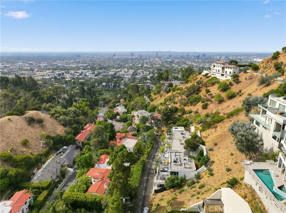 1941 Curson Los Angeles, CA 90046