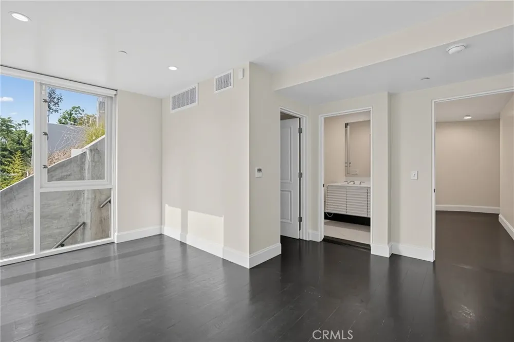 1941 Curson Los Angeles, CA 90046