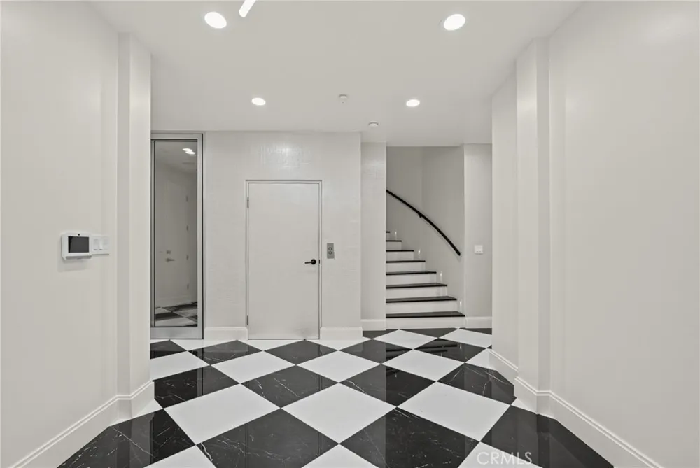 1941 Curson Los Angeles, CA 90046