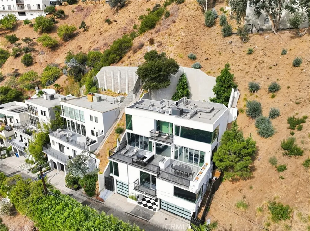 1941 Curson Los Angeles, CA 90046
