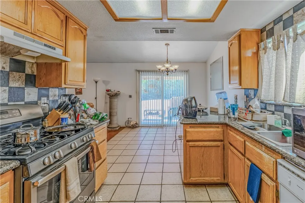 9009 Piedra Avenue Hesperia, CA 92345