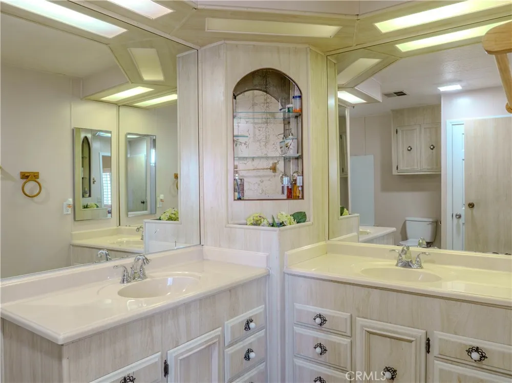 554 Castille Hemet, CA 92543