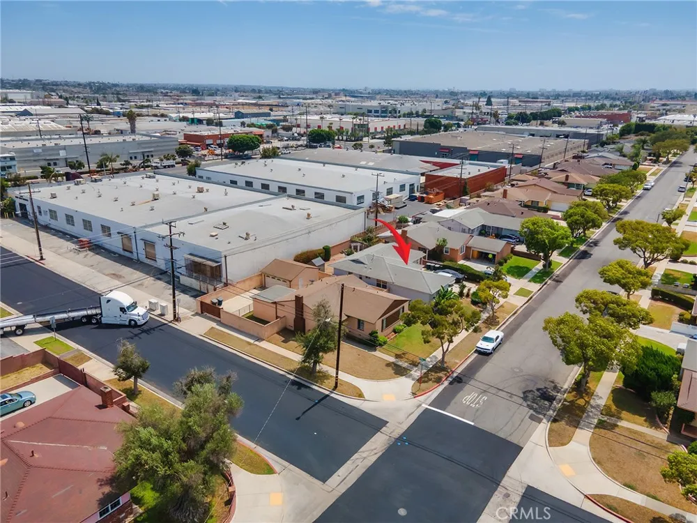 13208 S Manhattan Place Gardena, CA 90249