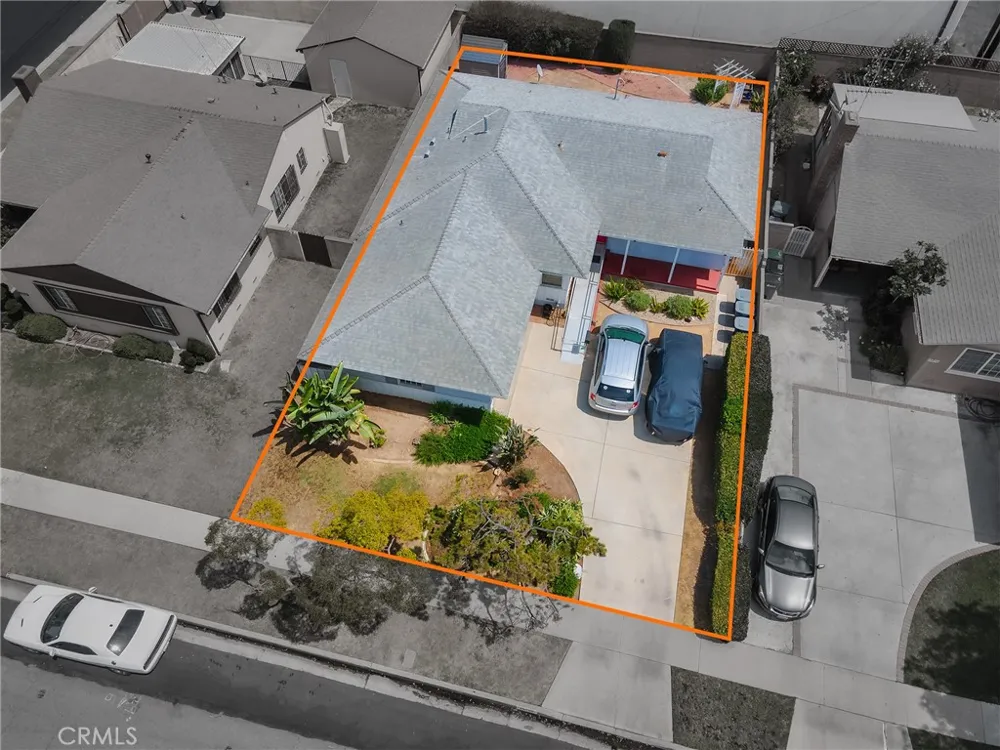 13208 S Manhattan Place Gardena, CA 90249