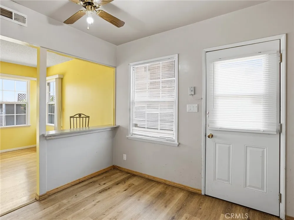 13208 S Manhattan Place Gardena, CA 90249