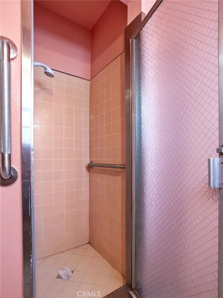 13208 S Manhattan Place Gardena, CA 90249